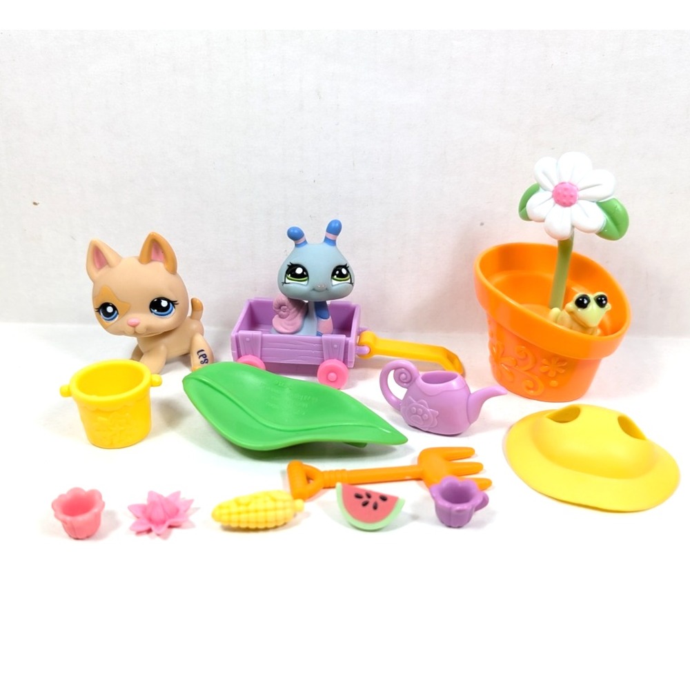 Authentic Littlest Pet Shop Garden Get Together Playset Complete? #1446 #1447